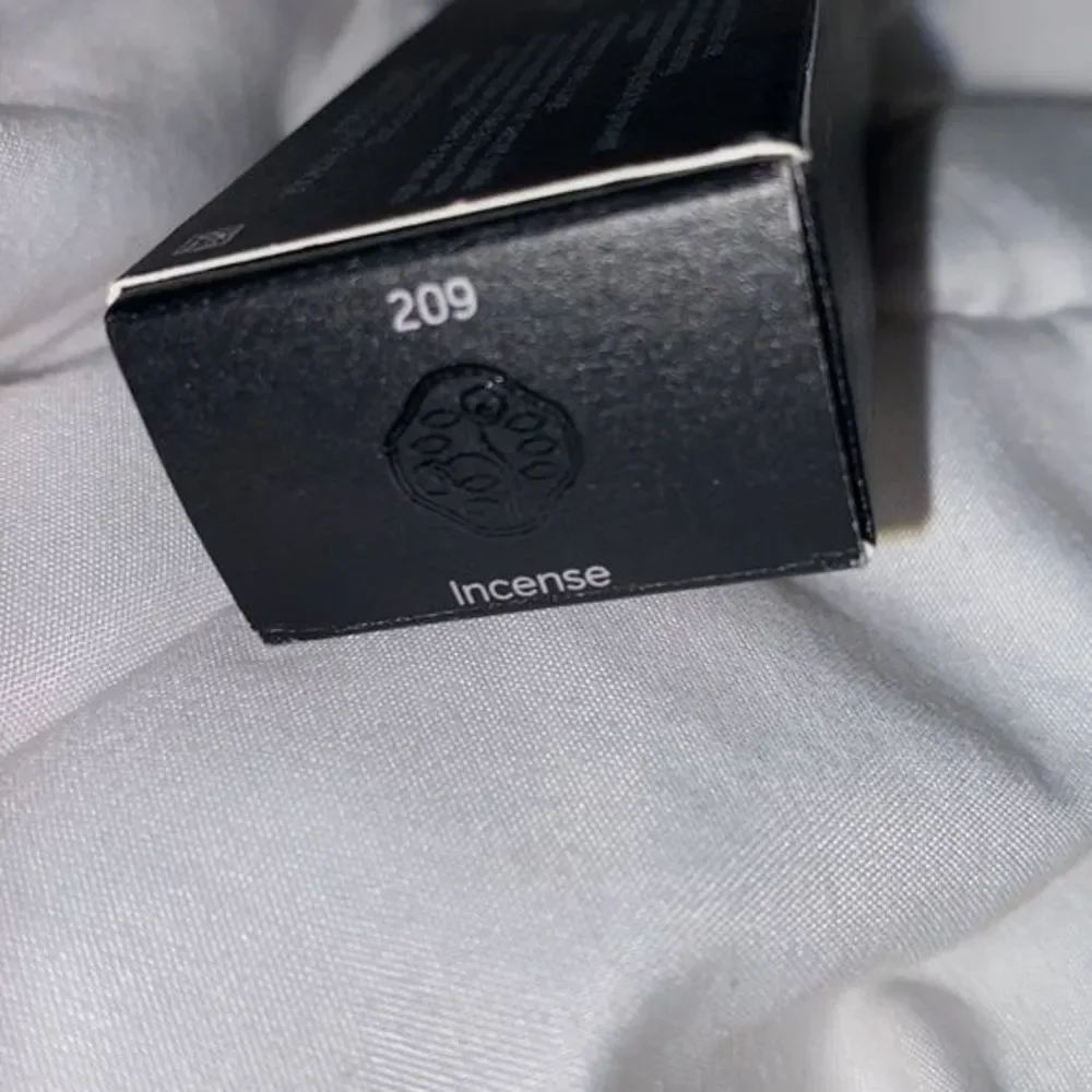 Shiseido ModernMatte Lipstick 209